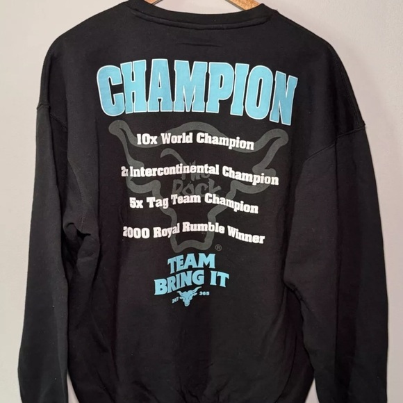 The Rock The Peoples Champ WWE Crewneck Sweater Size Extra Large - Picture 2 of 4